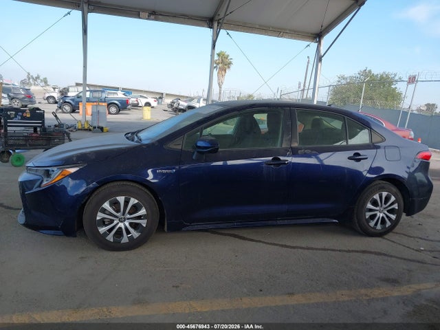 2020 Toyota Corolla Hybrid Le მანქანა იყიდება აუქციონზე, vin: JTDEBRBE0LJ022267, აუქციონის ნომერი: 45676943