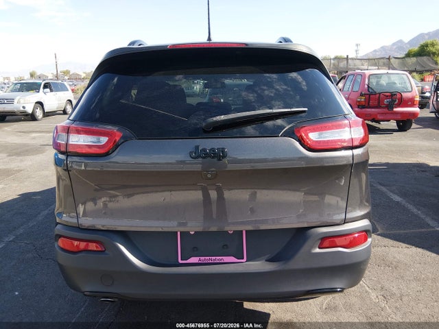 1C4PJLCB7JD551403 Jeep Cherokee Latitude Fwd