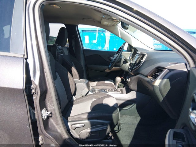 1C4PJLCB7JD551403 Jeep Cherokee Latitude Fwd