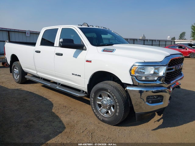 45676991 :رقم المزاد ، 3C63R3GJ3MG703023 vin ، 2021 Ram 3500 Tradesman  4x4 8' Box مزاد بيع