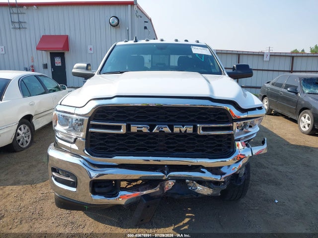 45676991 :رقم المزاد ، 3C63R3GJ3MG703023 vin ، 2021 Ram 3500 Tradesman  4x4 8' Box مزاد بيع