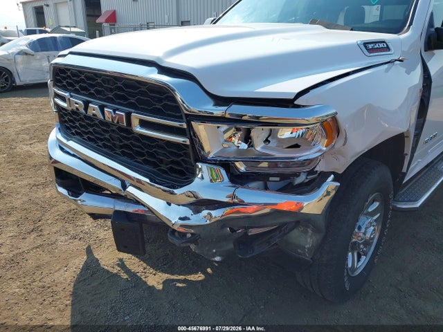 45676991 :رقم المزاد ، 3C63R3GJ3MG703023 vin ، 2021 Ram 3500 Tradesman  4x4 8' Box مزاد بيع