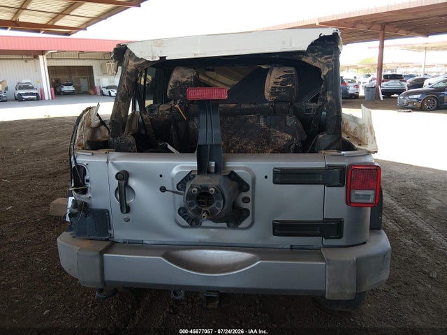 1C4BJWEG8JL937208 Jeep Wrangler Jk Unlimited Sahara 4x4