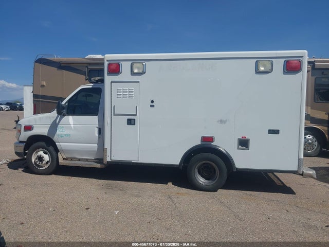 Ford E-350 Cutaway 2016 1FDWE3FS6GDC17931 Image 14