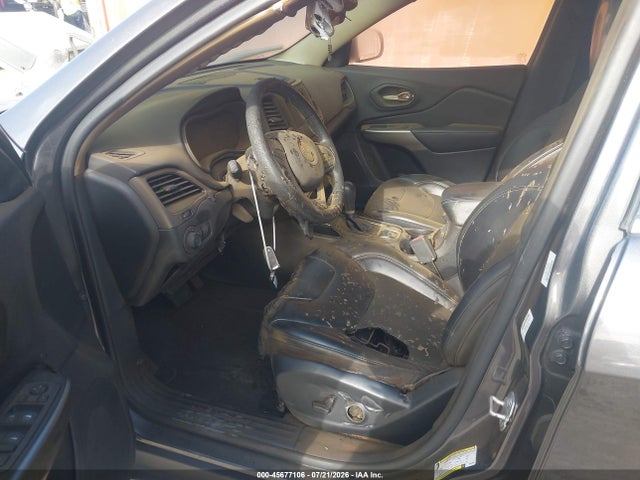 45677106 :رقم المزاد ، 1C4PJLLB6KD455621 vin ، 2019 Jeep Cherokee Latitude Plus Fwd مزاد بيع