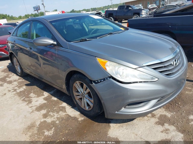 45677111 :رقم المزاد ، 5NPEB4AC0DH708628 vin ، 2013 Hyundai Sonata Gls مزاد بيع