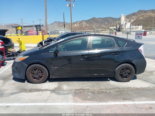 JTDKN3DU9F0423080 Toyota Prius Two