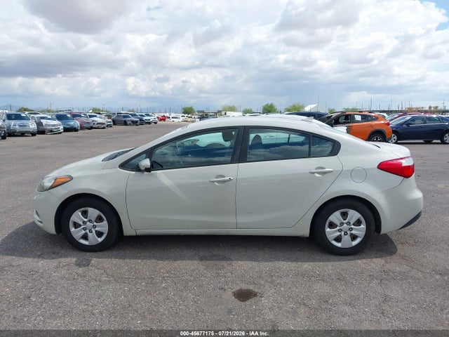 Auction sale of the 2015 Kia Forte Lx, vin: KNAFK4A6XF5322023, lot number: 45677175