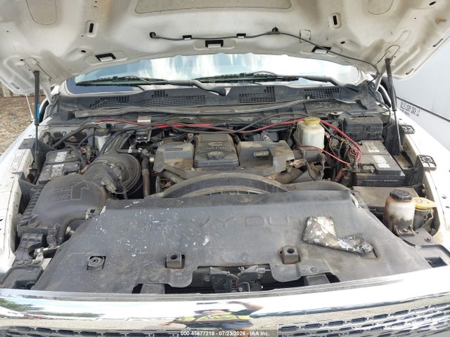 45677218 :رقم المزاد ، 3C7WRMBL1FG668427 vin ، 2015 Ram 5500 Chassis Tradesman/slt مزاد بيع