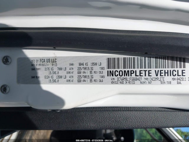 45677218 :رقم المزاد ، 3C7WRMBL1FG668427 vin ، 2015 Ram 5500 Chassis Tradesman/slt مزاد بيع