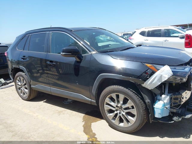 45677236 :رقم المزاد ، 2T3C1RFV9PW256757 vin ، 2023 Toyota Rav4 Xle Premium مزاد بيع
