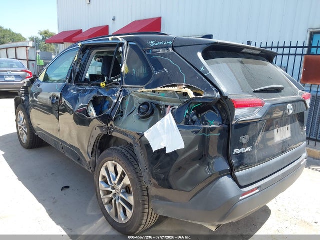 45677236 :رقم المزاد ، 2T3C1RFV9PW256757 vin ، 2023 Toyota Rav4 Xle Premium مزاد بيع
