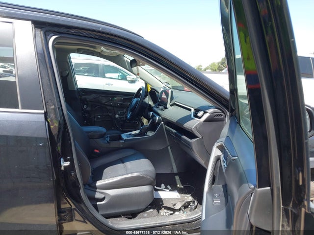 45677236 :رقم المزاد ، 2T3C1RFV9PW256757 vin ، 2023 Toyota Rav4 Xle Premium مزاد بيع