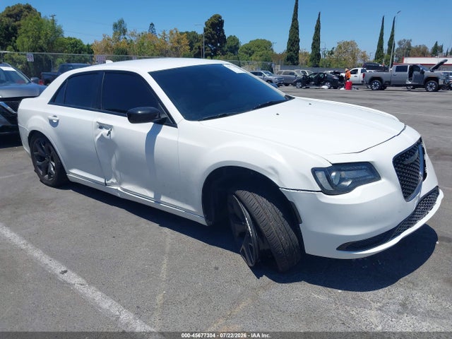 Продаж на аукціоні авто 2020 Chrysler 300 Touring, vin: 2C3CCAAG2LH160312, номер лоту: 45677304