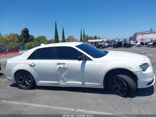 Продаж на аукціоні авто 2020 Chrysler 300 Touring, vin: 2C3CCAAG2LH160312, номер лоту: 45677304