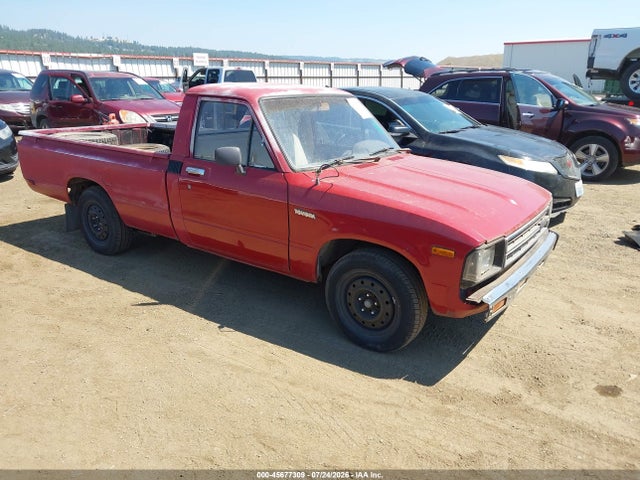 45677309 :رقم المزاد ، JT4RN44D1C0083536 vin ، 1982 Toyota Pickup / Cab Chassis 1/2 Ton Dlx مزاد بيع