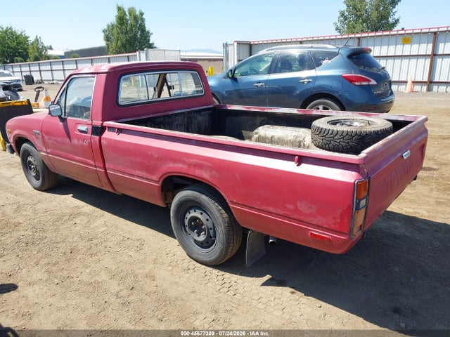 45677309 :رقم المزاد ، JT4RN44D1C0083536 vin ، 1982 Toyota Pickup / Cab Chassis 1/2 Ton Dlx مزاد بيع