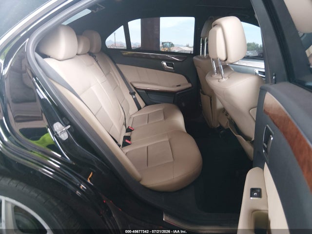 Продажа на аукционе авто 2012 Mercedes-benz E 350, vin: WDDHF5KB3CA585982, номер лота: 45677342