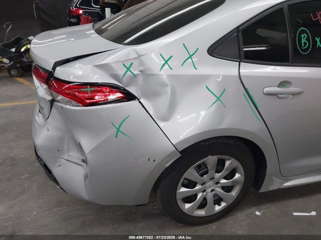 5YFB4MDE2RP157185 Toyota COROLLA LE