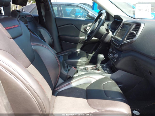 45677357 :رقم المزاد ، 1C4PJMBX8KD401188 vin ، 2019 Jeep Cherokee Trailhawk 4x4 مزاد بيع