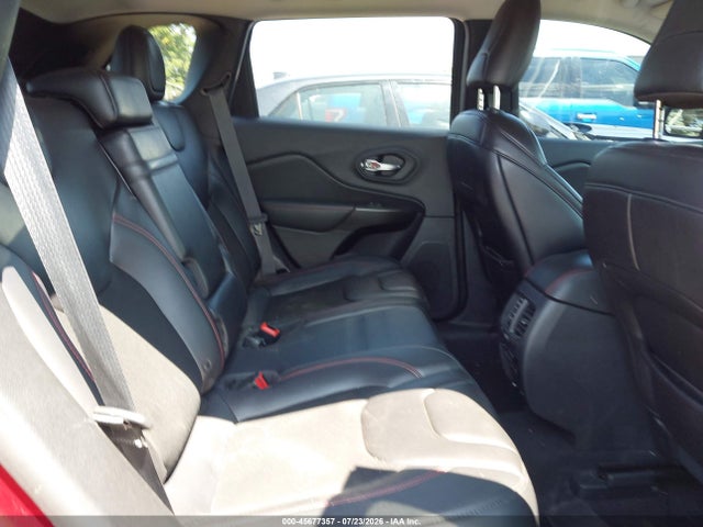 45677357 :رقم المزاد ، 1C4PJMBX8KD401188 vin ، 2019 Jeep Cherokee Trailhawk 4x4 مزاد بيع