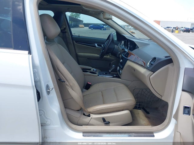 Aukcja sprzedaży 2013 Mercedes-benz C 250 Sport, vin: WDDGF4HB2DR262894, numer aukcji: 45677381