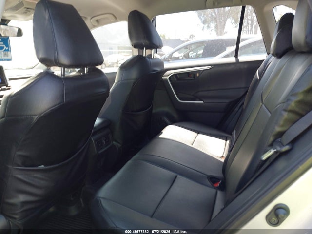 JTMMWRFV9RD221805 Toyota Rav4 Hybrid Le