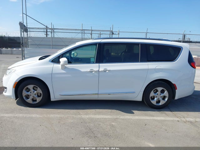 Aukcja sprzedaży 2017 Chrysler Pacifica Touring-l Plus, vin: 2C4RC1EG1HR512166, numer aukcji: 45677388