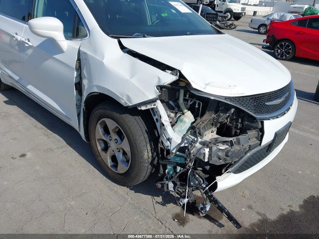 Aukcja sprzedaży 2017 Chrysler Pacifica Touring-l Plus, vin: 2C4RC1EG1HR512166, numer aukcji: 45677388