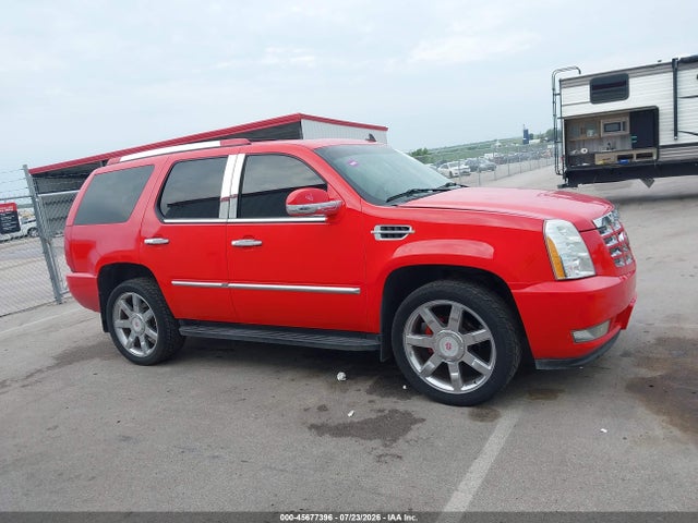 Продажа на аукционе авто 2010 Cadillac Escalade Premium, vin: 1GYUKCEF7AR172981, номер лота: 45677396