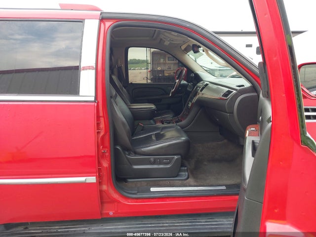 Продажа на аукционе авто 2010 Cadillac Escalade Premium, vin: 1GYUKCEF7AR172981, номер лота: 45677396
