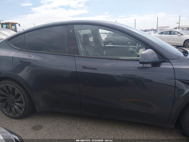 Продаж на аукціоні авто 2022 Tesla Model Y Performance Dual Motor All-wheel Drive, vin: 7SAYGDEF9NF318293, номер лоту: 45677470