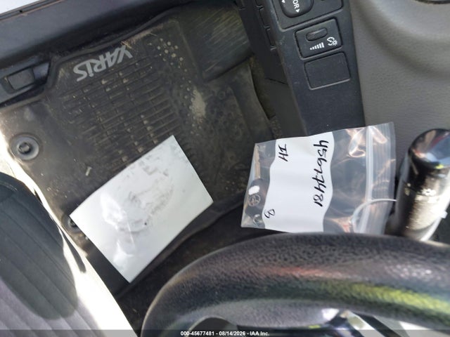 VNKKTUD31JA097577 Toyota Yaris L/le/se