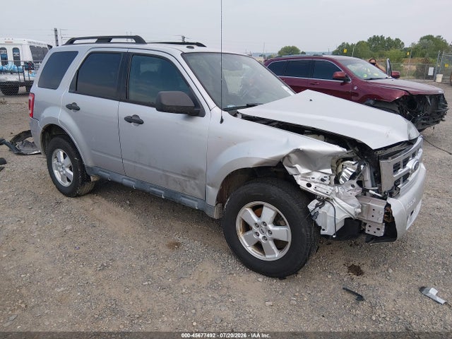 45677492 :رقم المزاد ، 1FMCU0D71AKC64838 vin ، 2010 Ford Escape Xlt مزاد بيع