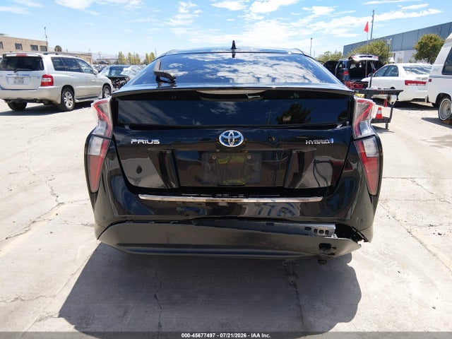 Toyota Prius Two 2017 JTDKBRFU0H3056337 Image 16