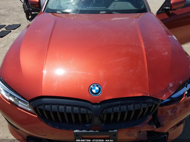 45677506 :رقم المزاد ، 3MW5P7J03N8C36256 vin ، 2022 Bmw 330e مزاد بيع