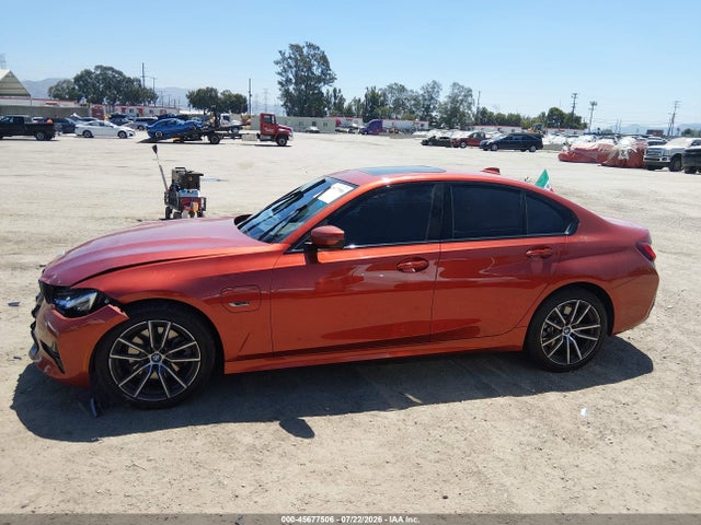 45677506 :رقم المزاد ، 3MW5P7J03N8C36256 vin ، 2022 Bmw 330e مزاد بيع