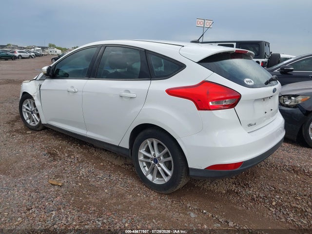 1FADP3K26FL316111 Ford FOCUS SE