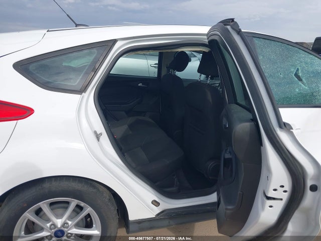 Ford FOCUS SE 2015 1FADP3K26FL316111 Image 8