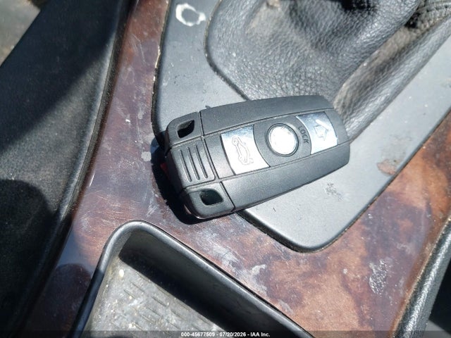 2011 Bmw 328i მანქანა იყიდება აუქციონზე, vin: WBAPH5G56BNM73281, აუქციონის ნომერი: 45677509