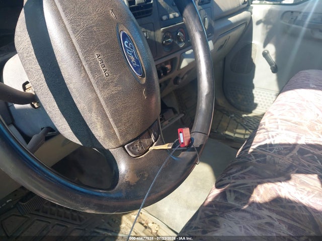 2006 Ford F-250 Lariat/xl/xlt მანქანა იყიდება აუქციონზე, vin: 1FTSW21506EA66072, აუქციონის ნომერი: 45677538