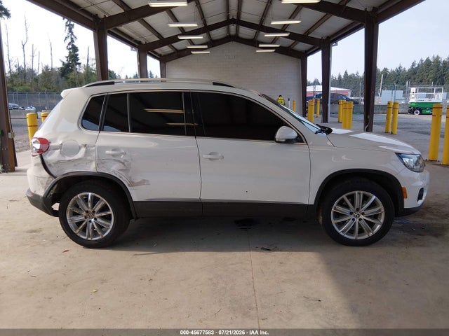 WVGBV7AX1GW574544 Volkswagen TIGUAN SE