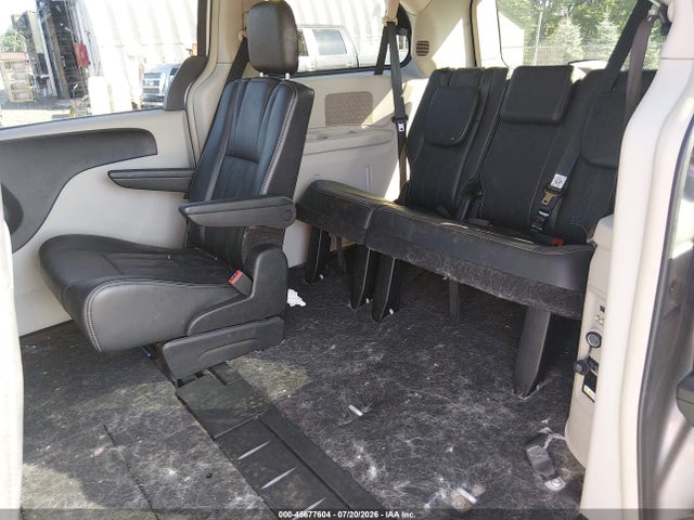 2013 Chrysler Town & Country Touring მანქანა იყიდება აუქციონზე, vin: 2C4RC1BG6DR652051, აუქციონის ნომერი: 45677604