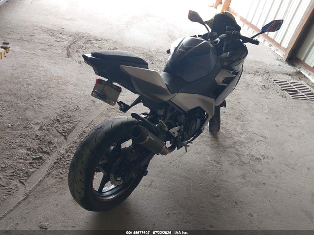 Kawasaki EX400 2023 JKAEXKH16PDAP7126 Image 4