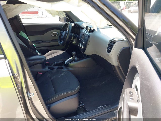 45677612 :رقم المزاد ، KNDJP3A50E7105227 vin ، 2014 Kia Soul + مزاد بيع