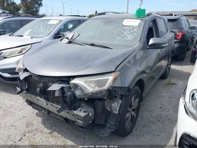Toyota Rav4 Xle 2018 2T3WFREV0JW482581 Image 2