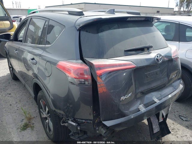 Toyota Rav4 Xle 2018 2T3WFREV0JW482581 Image 3