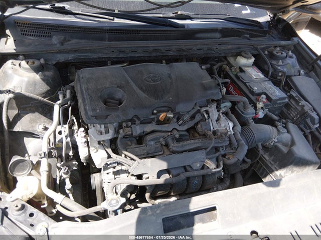 45677654 :رقم المزاد ، 4T1B11HK1JU535099 vin ، 2018 Toyota Camry L مزاد بيع