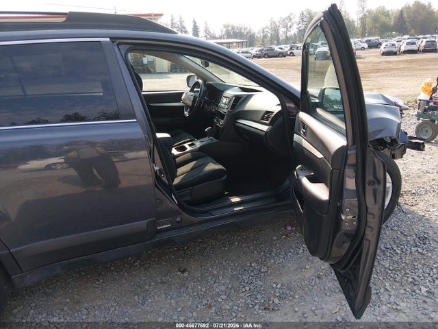 45677692 :رقم المزاد ، 4S4BRCCC1D3290657 vin ، 2013 Subaru Outback 2.5i Premium مزاد بيع