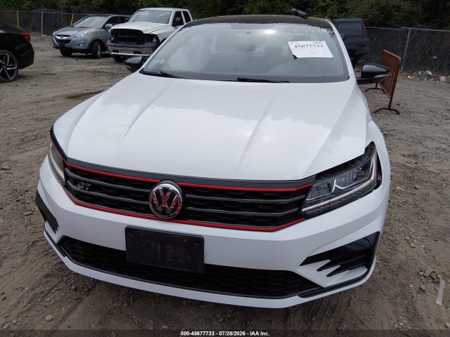 2018 Volkswagen Passat 3.6l V6 Gt მანქანა იყიდება აუქციონზე, vin: 1VWJM7A38JC047977, აუქციონის ნომერი: 45677733
